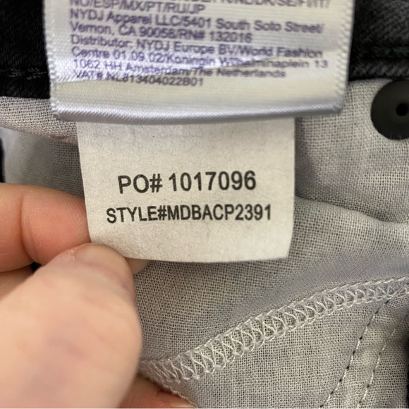 NYDJ Women's Black Mid Rise Jeans Capri Crisscross Tulip Raw Hem, Size 2 - Picture 10 of 16